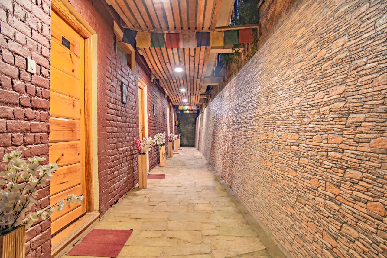 Echor - Yak And Yeti Ranikhet Hotel Almora Exterior foto
